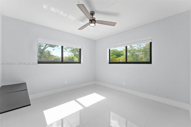 1998 NE 180th St, North Miami Beach, FL 33162