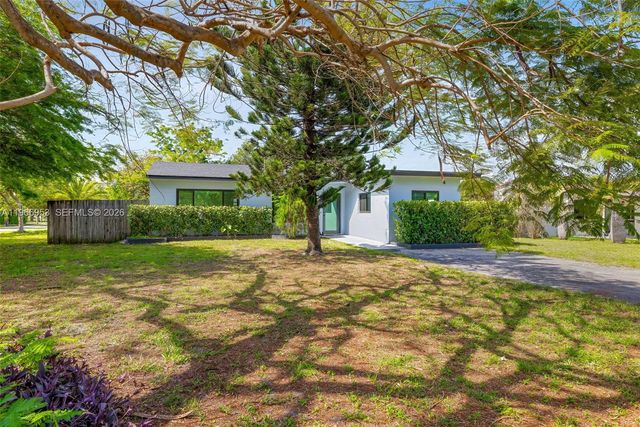 1998 NE 180th St, North Miami Beach, FL 33162