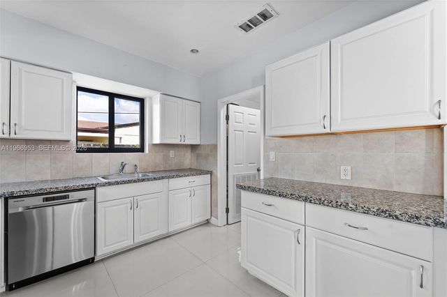 1998 NE 180th St, North Miami Beach, FL 33162