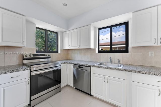 1998 NE 180th St, North Miami Beach, FL 33162