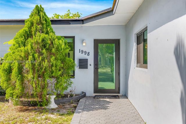 1998 NE 180th St, North Miami Beach, FL 33162