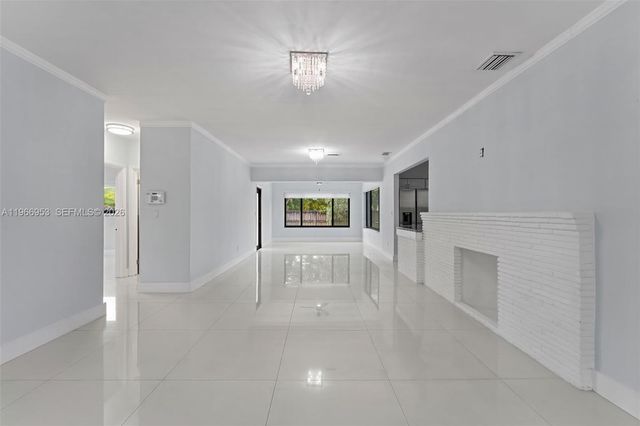 1998 NE 180th St, North Miami Beach, FL 33162