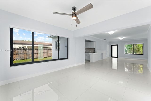 1998 NE 180th St, North Miami Beach, FL 33162