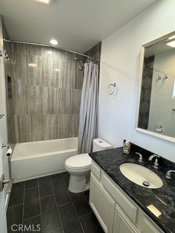 18326 Collins Street F, Tarzana (los Angeles), CA 91356