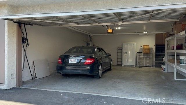 18326 Collins Street F, Tarzana (los Angeles), CA 91356