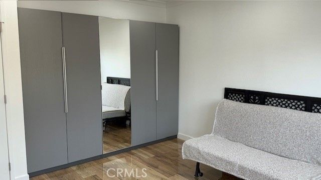 18326 Collins Street F, Tarzana (los Angeles), CA 91356