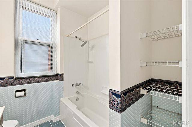 4334 Lindell Boulevard, St Louis, MO 63108