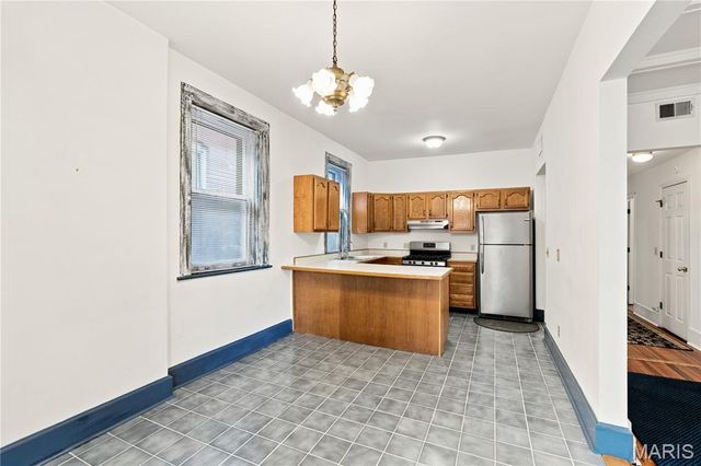4334 Lindell Boulevard, St Louis, MO 63108