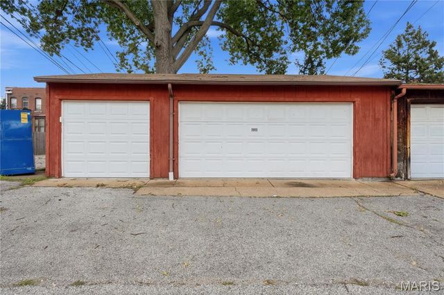 4334 Lindell Boulevard, St Louis, MO 63108