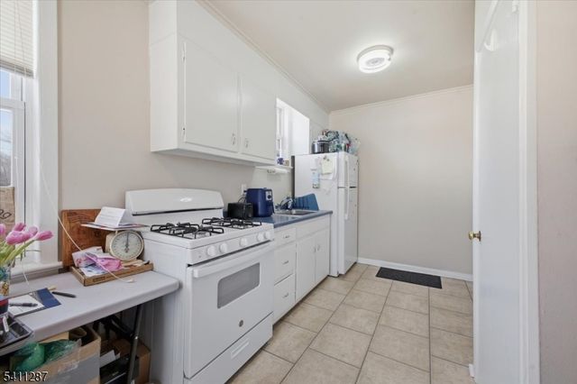 50 Livingston Ave, New Providence Boro, NJ 07974