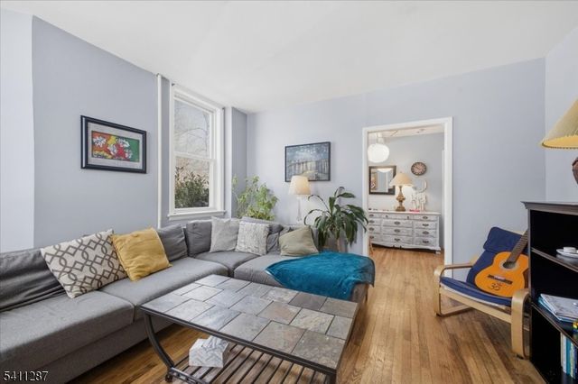 50 Livingston Ave, New Providence Boro, NJ 07974