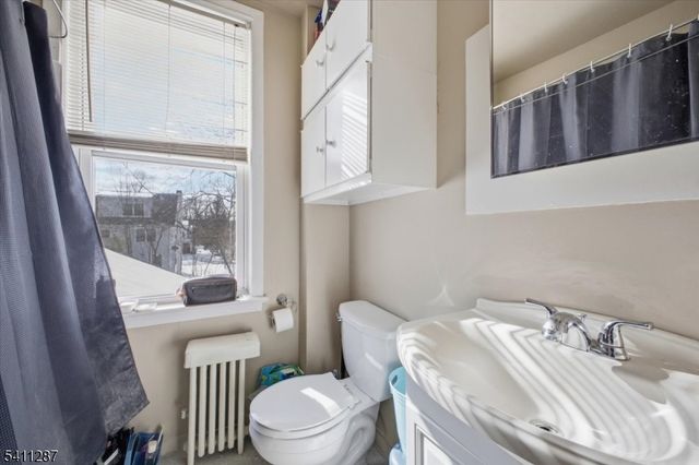 50 Livingston Ave, New Providence Boro, NJ 07974