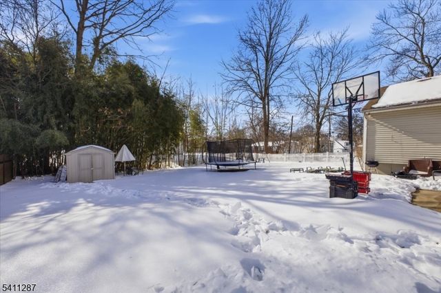 50 Livingston Ave, New Providence Boro, NJ 07974