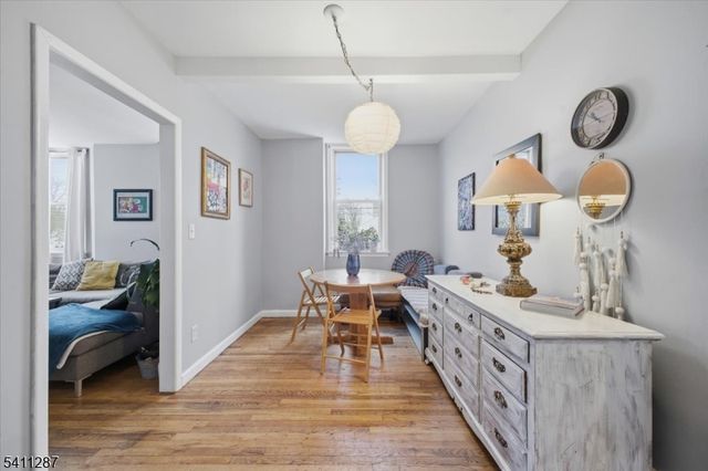 50 Livingston Ave, New Providence Boro, NJ 07974