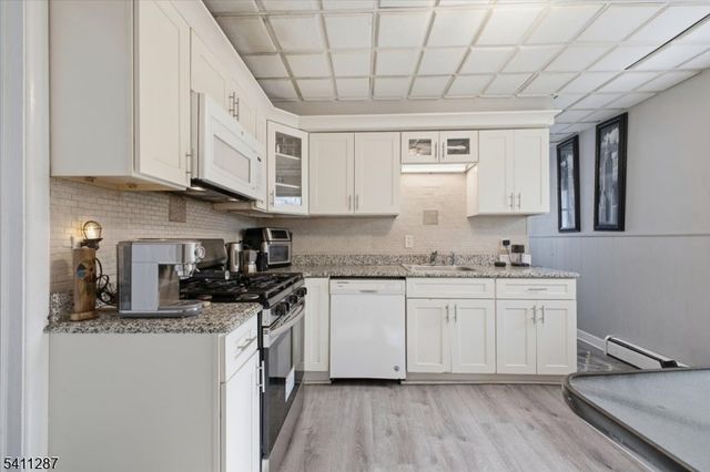 50 Livingston Ave, New Providence Boro, NJ 07974