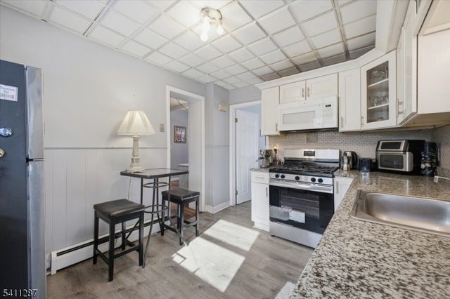 50 Livingston Ave, New Providence Boro, NJ 07974