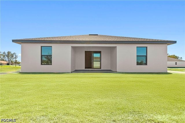 845 Cadis ST E, Lehigh Acres, FL 33974