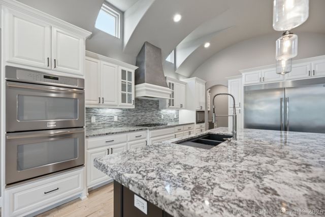 8008 S Galveston Court, Tulsa, OK 74132