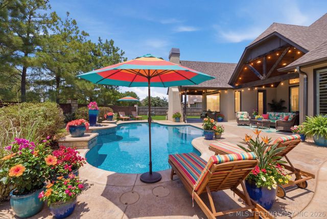 8008 S Galveston Court, Tulsa, OK 74132
