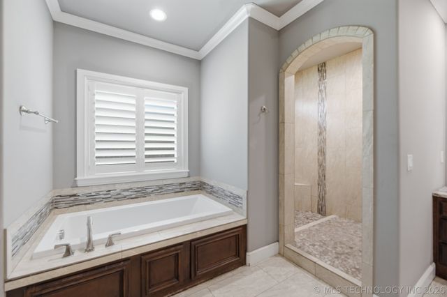 8008 S Galveston Court, Tulsa, OK 74132