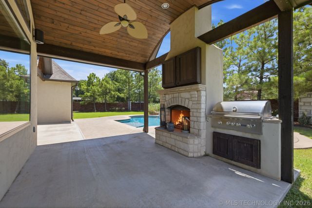 8008 S Galveston Court, Tulsa, OK 74132