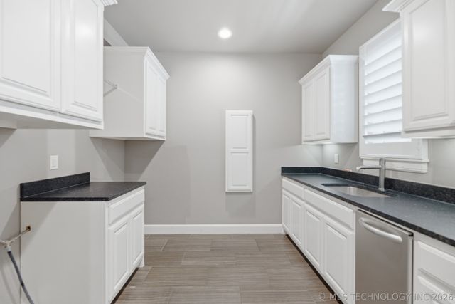 8008 S Galveston Court, Tulsa, OK 74132