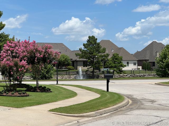 8008 S Galveston Court, Tulsa, OK 74132