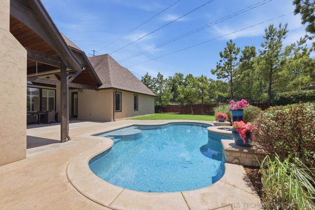 8008 S Galveston Court, Tulsa, OK 74132