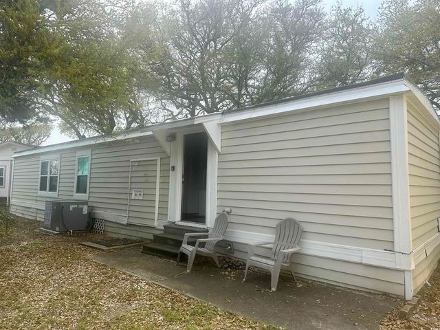 2088 Kingfisher Dr., Surfside Beach, SC 29575