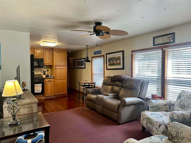 2088 Kingfisher Dr., Surfside Beach, SC 29575