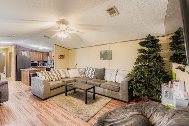 1043 County Road 3548, Cleveland, TX 77327