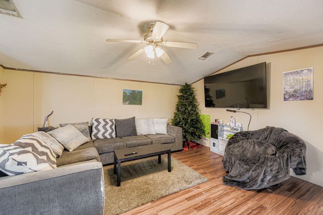 1043 County Road 3548, Cleveland, TX 77327