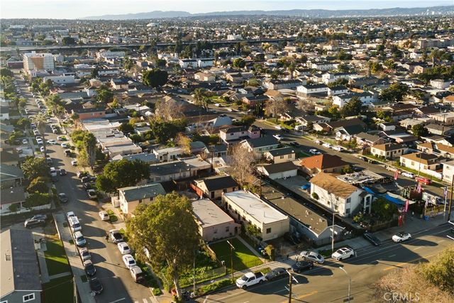 8449 S Main, Los Angeles, CA 90003