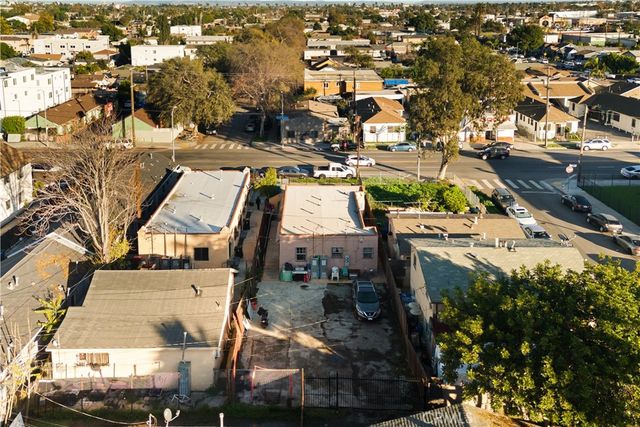 8449 S Main, Los Angeles, CA 90003