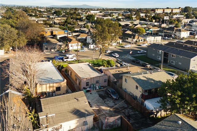 8449 S Main, Los Angeles, CA 90003