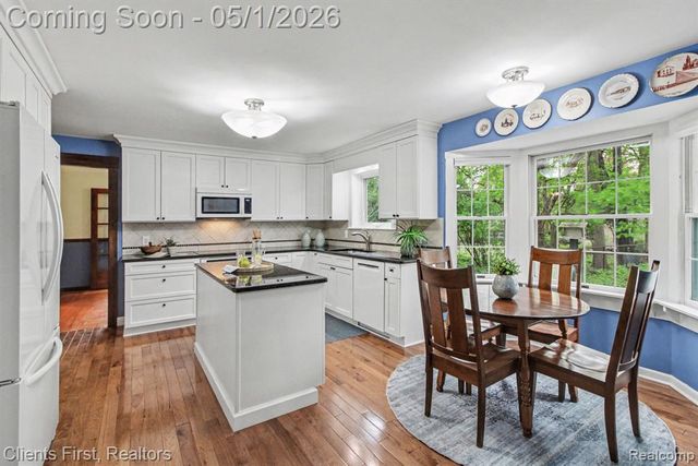 259 Wing Court, Northville, MI 48167