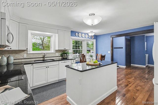 259 Wing Court, Northville, MI 48167