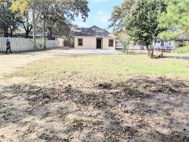 608 Holcomb Road, Dallas, TX 75217