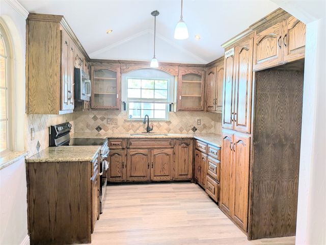 608 Holcomb Road, Dallas, TX 75217