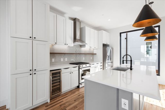 2107 N Garrett Avenue 103, Dallas, TX 75206