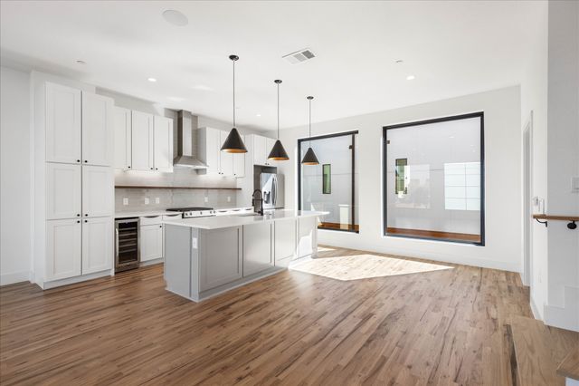 2107 N Garrett Avenue 103, Dallas, TX 75206