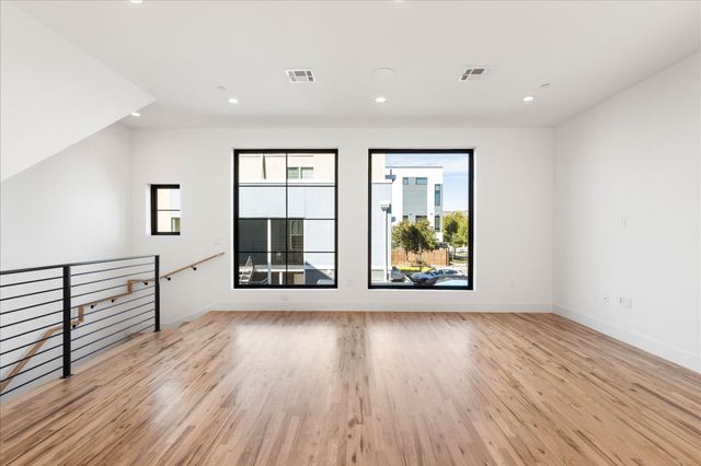 2107 N Garrett Avenue 103, Dallas, TX 75206