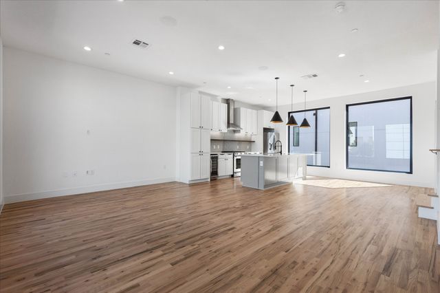 2107 N Garrett Avenue 103, Dallas, TX 75206