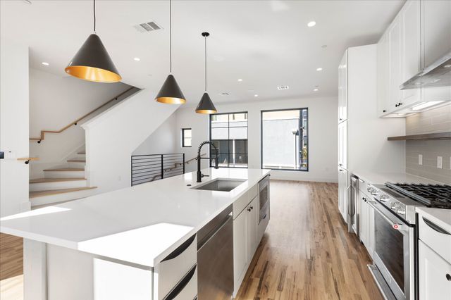 2107 N Garrett Avenue 103, Dallas, TX 75206