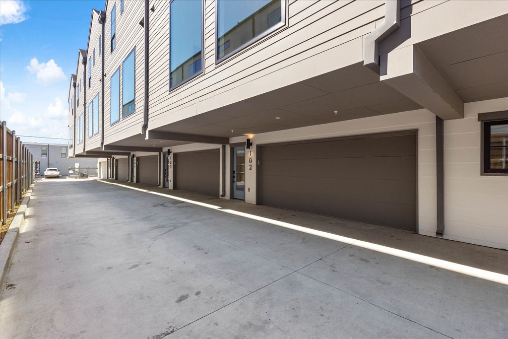 2107 N Garrett Avenue 103, Dallas, TX 75206
