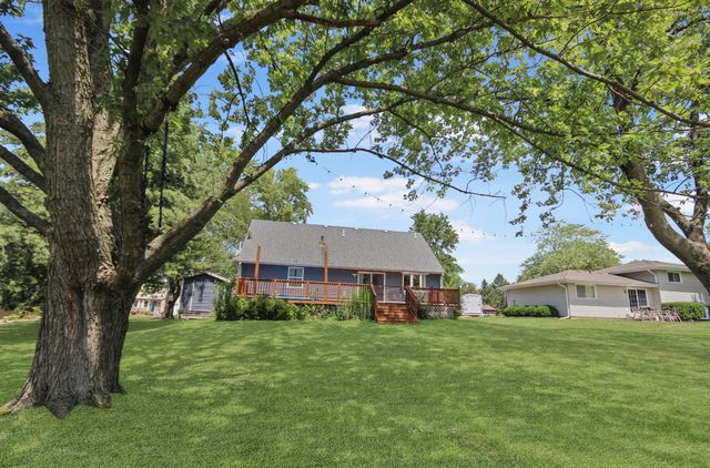 4213 Glen Oaks Drive, Crown Point, IN 46307