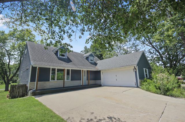 4213 Glen Oaks Drive, Crown Point, IN 46307