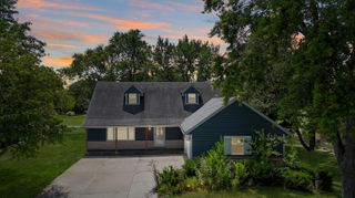 4213 Glen Oaks Drive, Crown Point, IN 46307