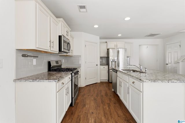 852 HUNTINGTON TRACE, Chelsea, AL 35043