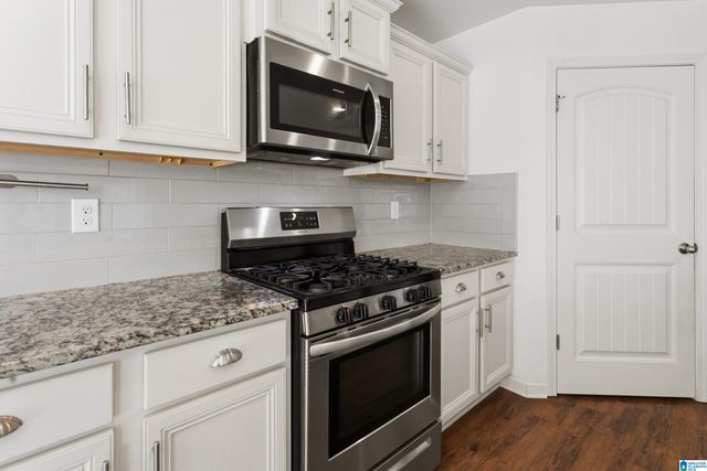 852 HUNTINGTON TRACE, Chelsea, AL 35043